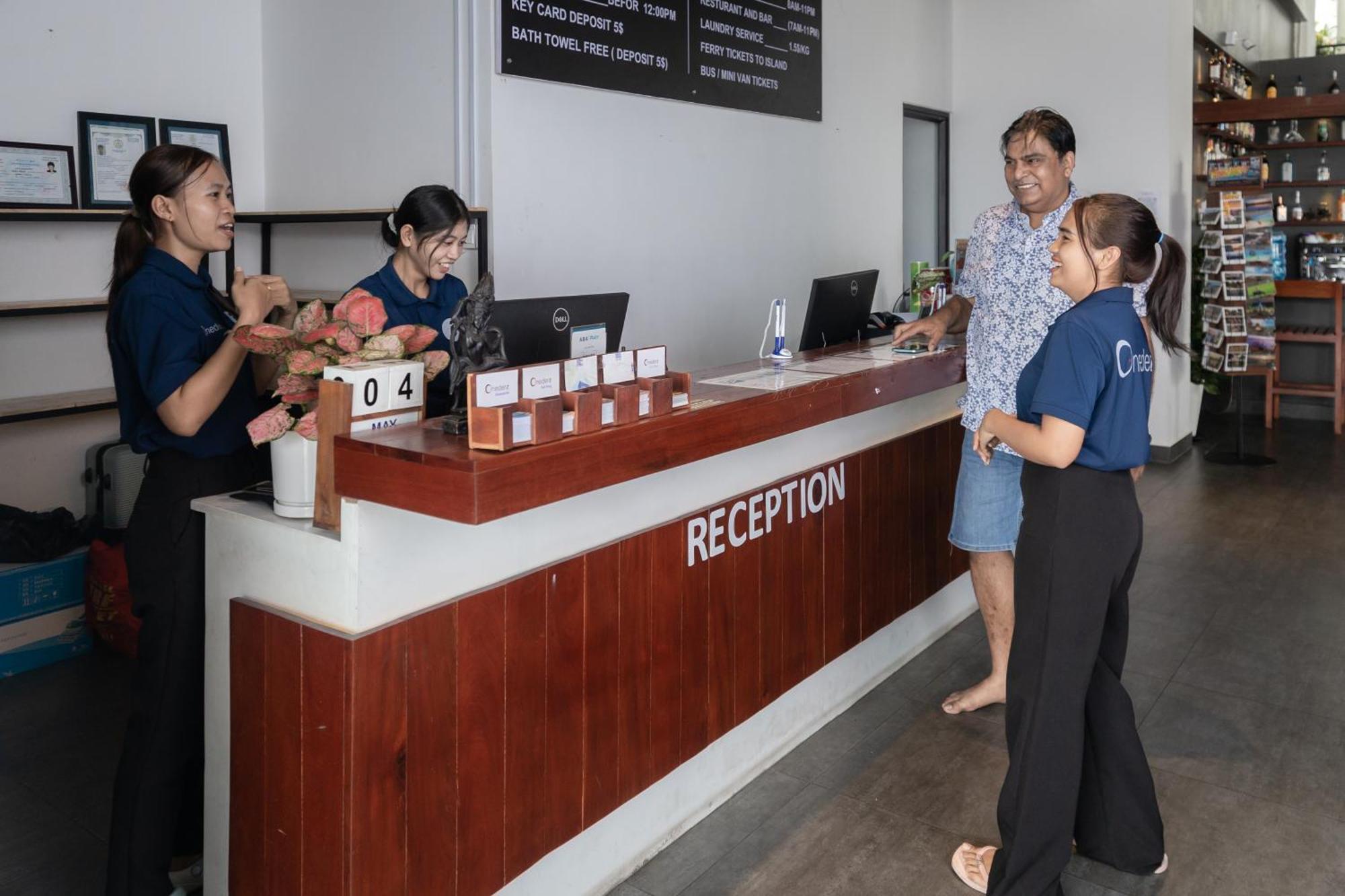 Onederz Sihanoukville - 10 Mins Walk From The Tourism Pier エクステリア 写真