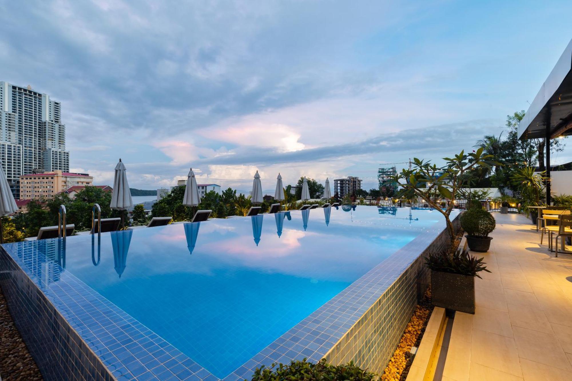 Onederz Sihanoukville - 10 Mins Walk From The Tourism Pier エクステリア 写真