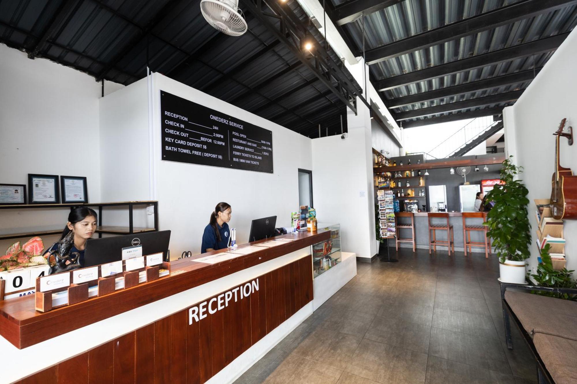 Onederz Sihanoukville - 10 Mins Walk From The Tourism Pier エクステリア 写真